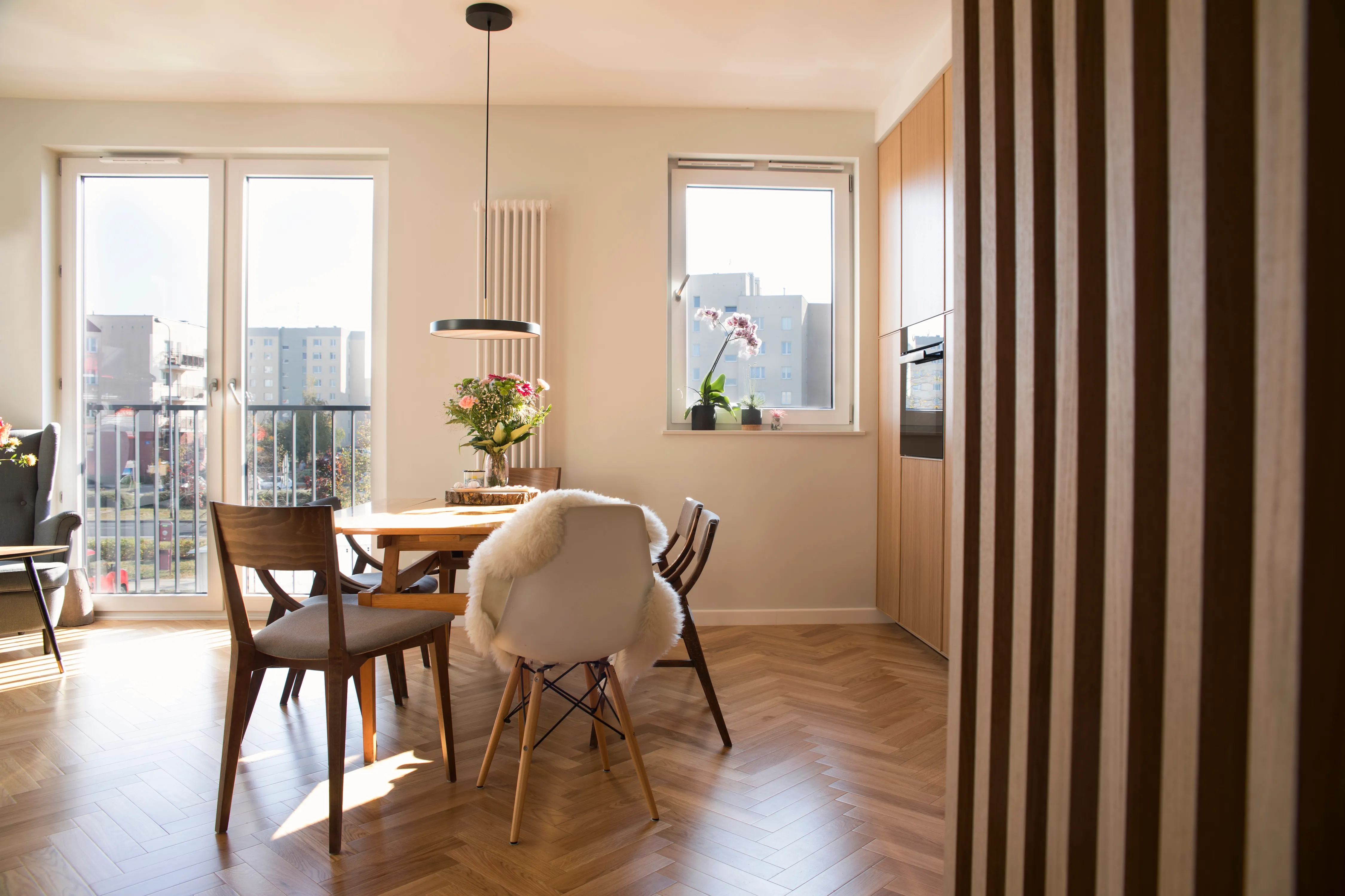 Stylish Scandinavian open-plan interior — Flatigo apartment search